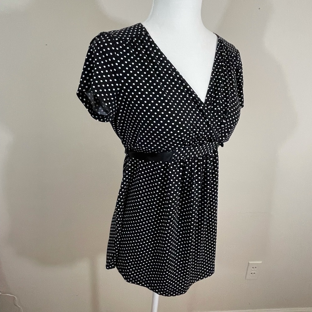 2 Hearts Maternity sz sm top black/white polka dot